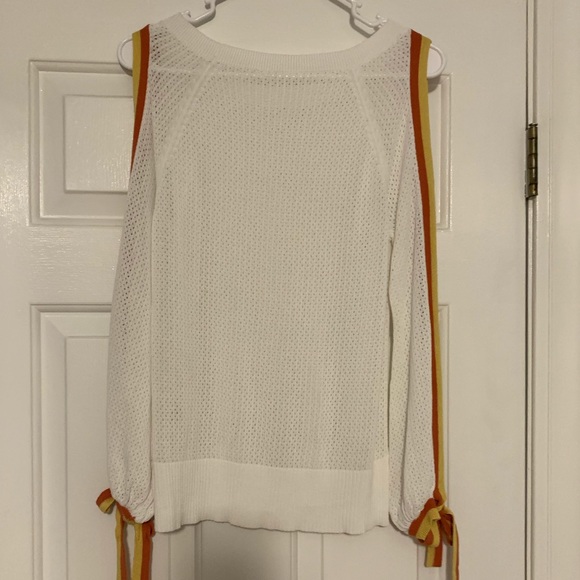 Top - Picture 2 of 5